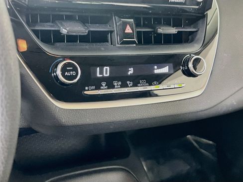 Used 2021 Toyota Corolla LE w/ LE Convenience Package FWD image 15