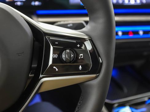 Certified 2025 BMW i5 xDrive40 w/ M Sport Package image 13