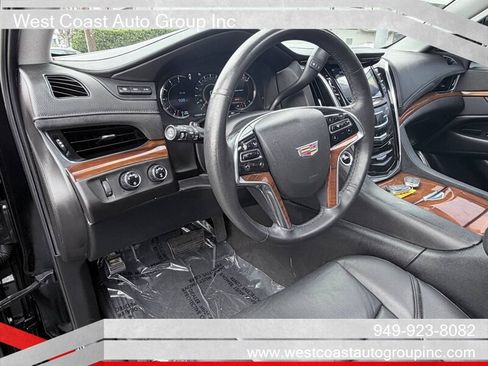 Used 2017 Cadillac Escalade Luxury w/ LPO, Radiant Package AWD/4WD image 9