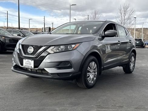 Used 2020 Nissan Rogue Sport S image 5