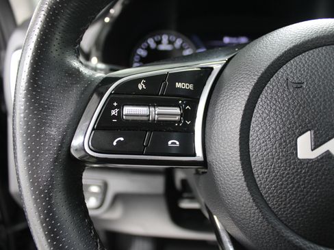 Used 2022 Kia Seltos SX w/ Sunroof Package image 10