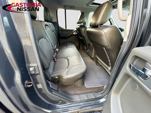 Used 2015 Nissan Frontier PRO-4X w/ Pro-4x Luxury Package image 37