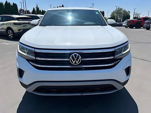 Used 2020 Volkswagen Atlas Cross Sport SE w/ Towing Package AWD/4WD image 8