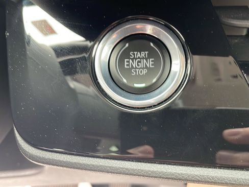 Used 2025 Buick Envision Preferred AWD/4WD image 22