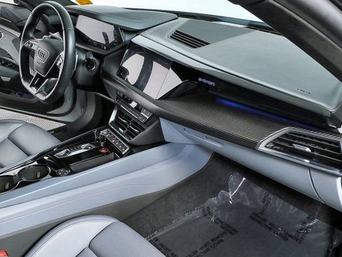 Used 2022 Audi RS e-tron GT w/ Carbon Performance Package image 26
