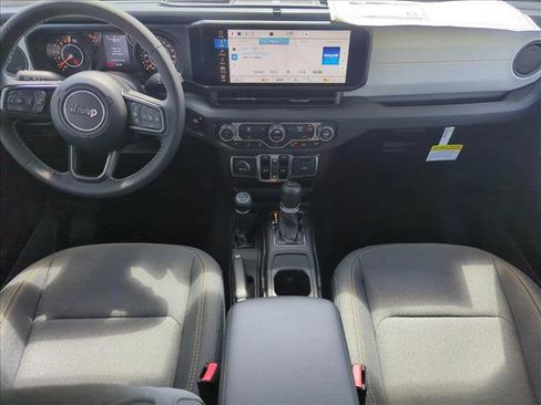 New 2025 Jeep Gladiator Sport image 16