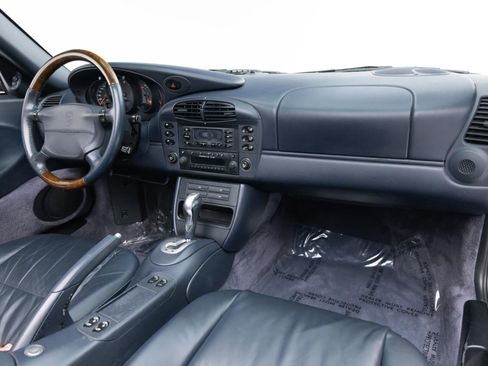 Used 2000 Porsche 911 Cabriolet image 2