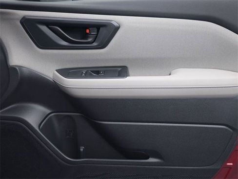 Used 2025 Subaru Forester w/ Convenience Package #1 image 31