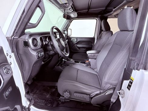 Used 2021 Jeep Wrangler Sport AWD/4WD image 9