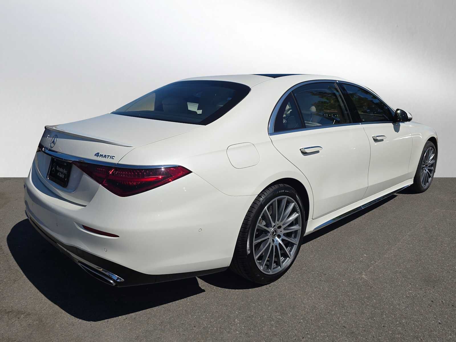 Used 2023 Mercedes-Benz S 500 4MATIC image 3