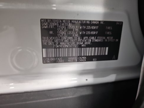 Used 2021 Toyota RAV4 XLE w/ Convenience Package FWD image 36