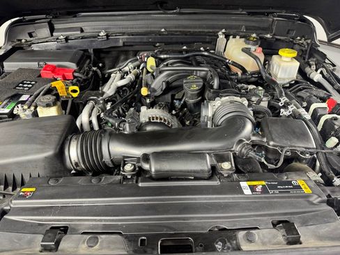 Used 2022 Jeep Gladiator Rubicon w/ Cold Weather Group AWD/4WD image 5