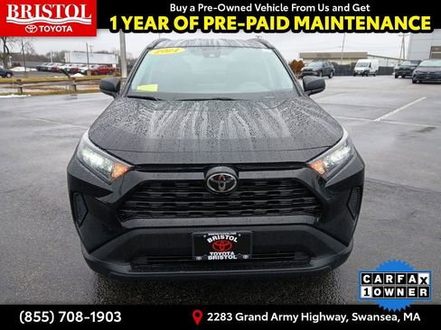 Used 2021 Toyota RAV4 LE image 2