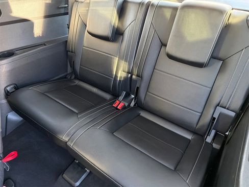 Used 2022 Volkswagen Atlas SE w/ Panoramic Sunroof Package image 18