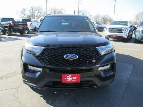 Used 2020 Ford Explorer ST w/ ST Street Pack image 11