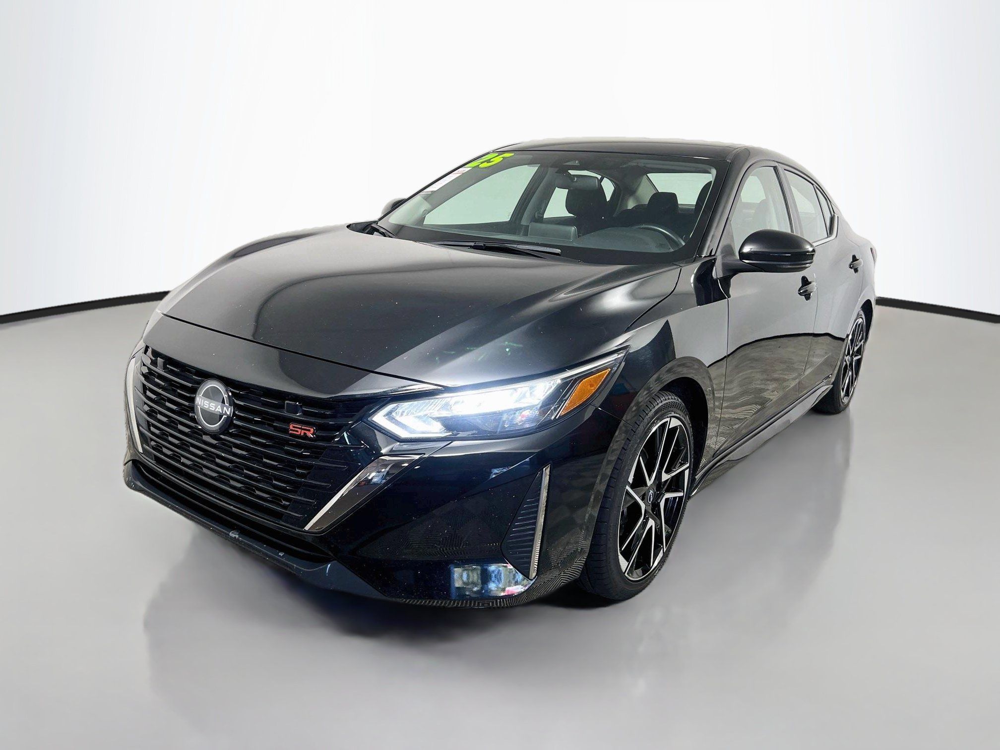 Used 2025 Nissan Sentra SR FWD image 10
