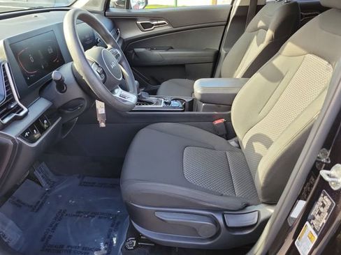 Used 2023 Kia Sportage LX FWD image 17