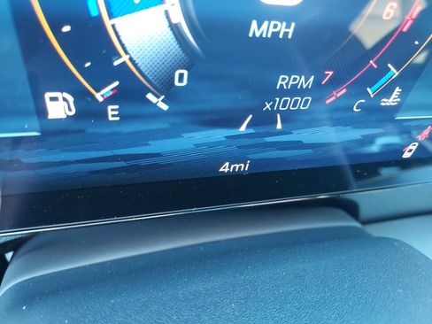 New 2027 Chevrolet Traverse LT FWD image 19