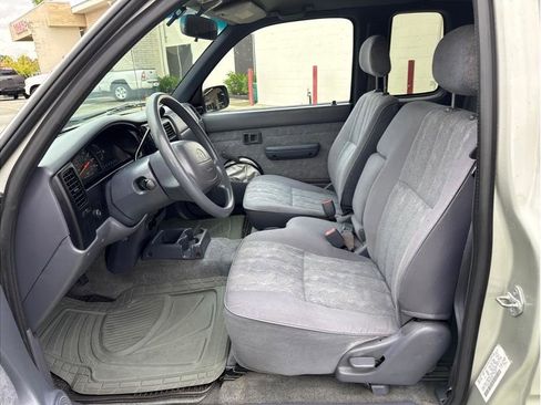 Used 2000 Toyota Tacoma 2WD Xtracab image 13