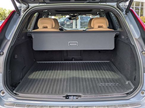 Certified 2023 Volvo XC60 B5 Ultimate w/ Protection Package Premier AWD/4WD image 13