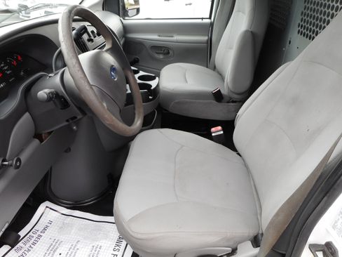 Used 2006 Ford E-150 and Econoline 150 image 14