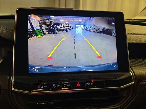 Used 2022 Jeep Compass Trailhawk w/ Trailhawk Convenience Group image 23