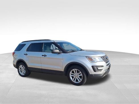 Used 2017 Ford Explorer Base image 5
