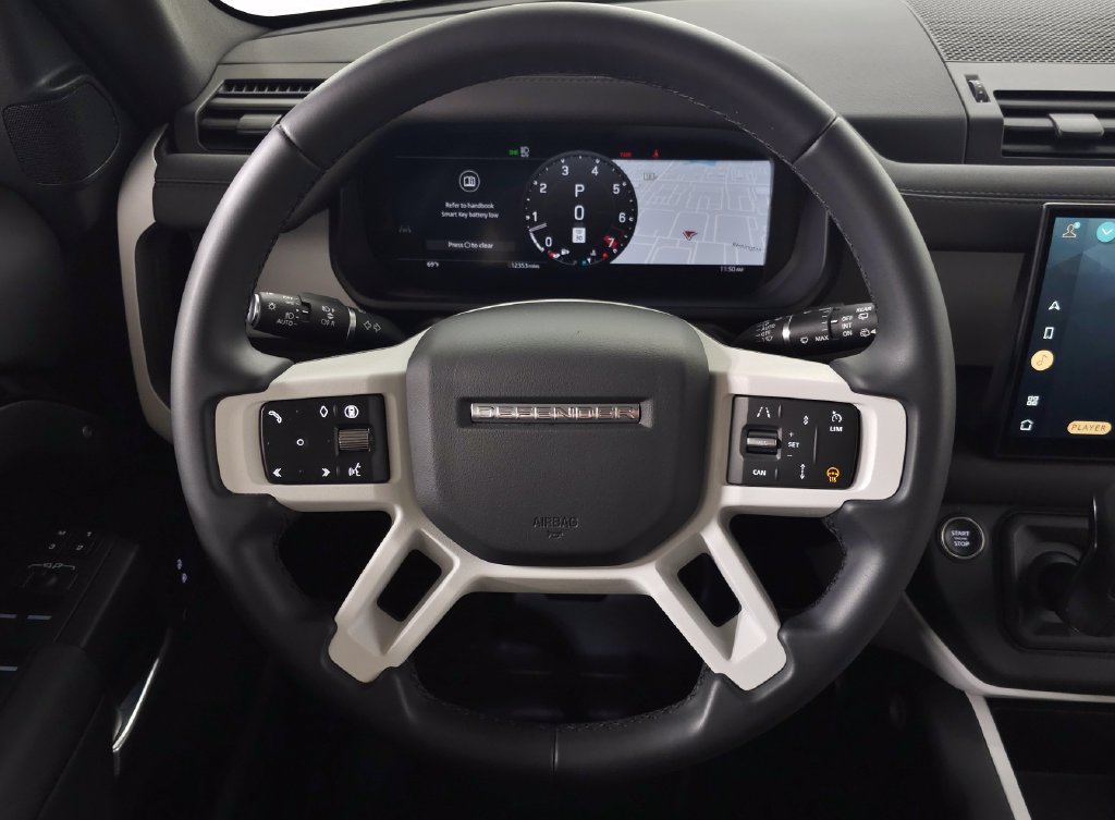 Used 2025 Land Rover Defender 110 S AWD/4WD image 18