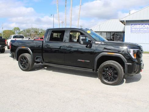 Used 2025 GMC Sierra 2500 AT4 image 15