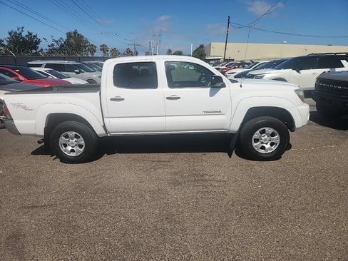 Used 2009 Toyota Tacoma PreRunner RWD image 16