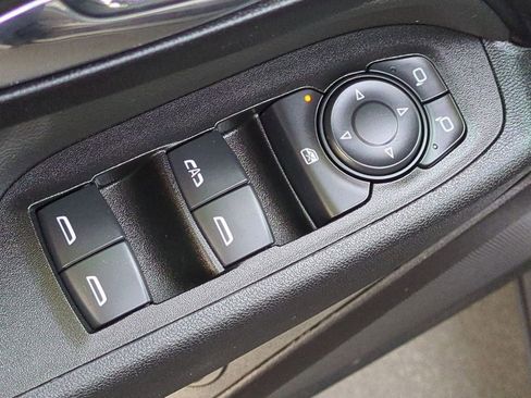 Used 2024 Chevrolet Equinox LT AWD/4WD image 25
