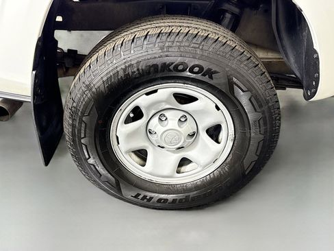 Used 2023 Toyota Tacoma SR image 32