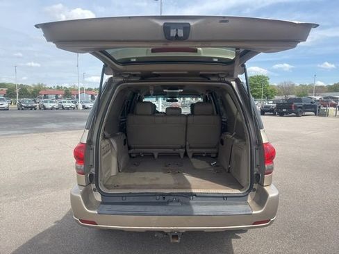 Used 2005 Toyota Sequoia SR5 RWD image 16