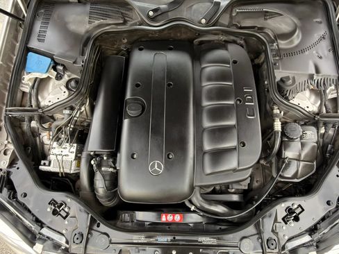 Used 2006 Mercedes-Benz E 320 CDI Sedan image 30