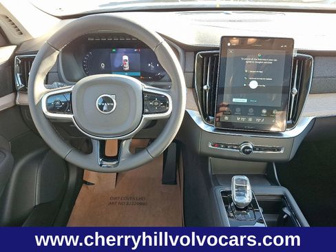 New 2026 Volvo XC90 B6 Plus w/ Protection Package Premier image 7