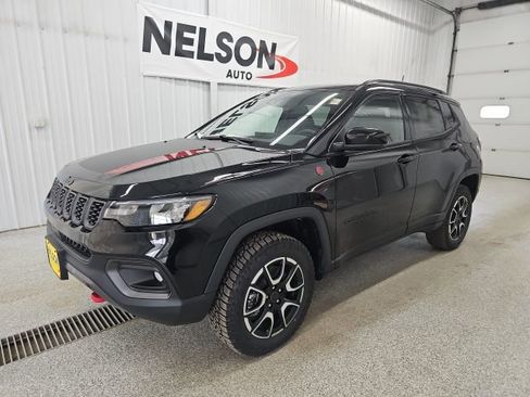 New 2026 Jeep Compass Trailhawk image 4