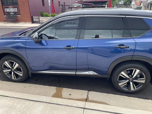 Used 2021 Nissan Rogue SL AWD/4WD image 6