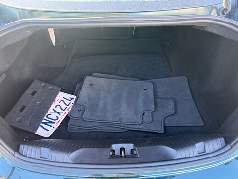 Used 2015 Jaguar XF Premium image 17