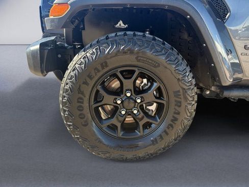 Used 2021 Jeep Gladiator Sport AWD/4WD image 14