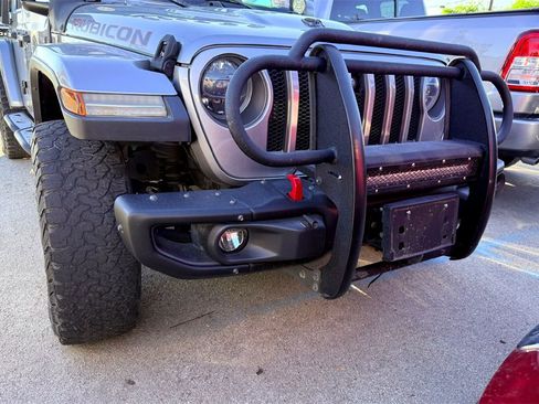 Used 2018 Jeep Wrangler Unlimited Rubicon image 2