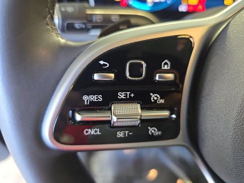 Used 2020 Mercedes-Benz GLE 350 4MATIC image 19
