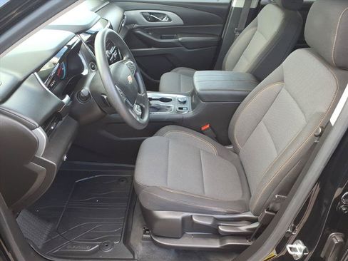 Used 2021 Chevrolet Traverse LS AWD/4WD image 12