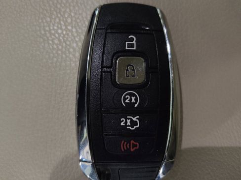 Used 2018 Lincoln MKC Premiere FWD image 32
