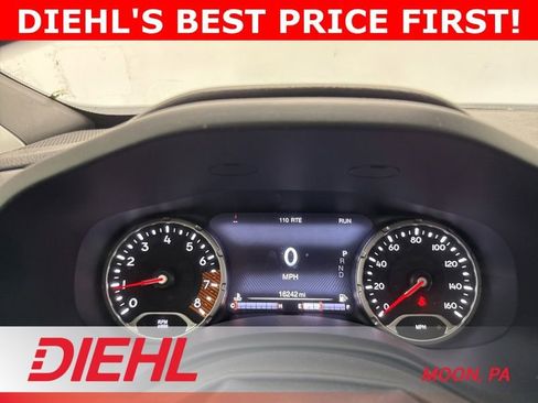 Used 2023 Jeep Renegade Latitude w/ Sun/Sound Group AWD/4WD image 26