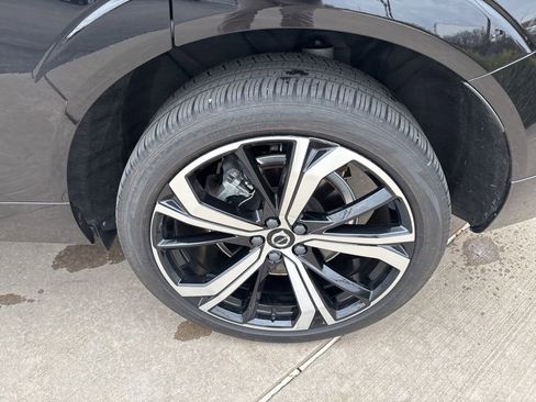 Certified 2024 Volvo XC60 T8 Ultimate w/ Protection Package Premier image 14