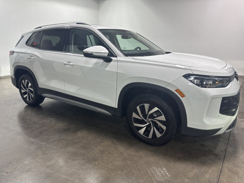 New 2026 Volkswagen Tiguan S image 2