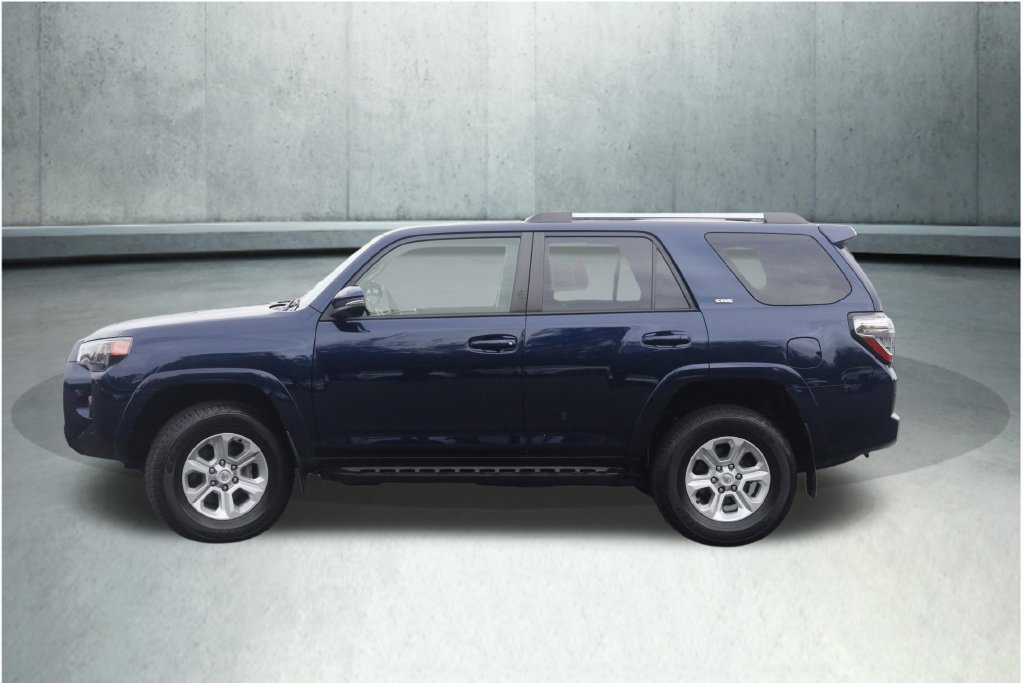 Used 2023 Toyota 4Runner SR5 Premium w/ Moonroof Package AWD/4WD image 16