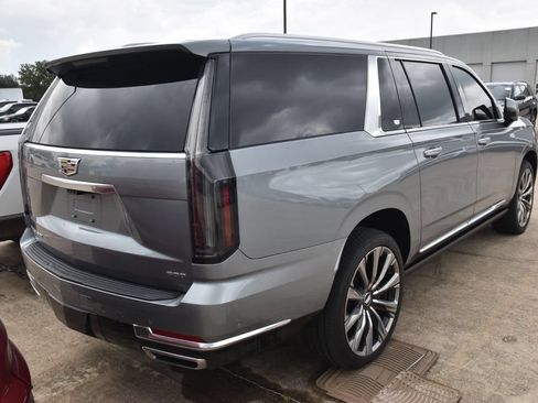 Used 2025 Cadillac Escalade ESV Premium Luxury Platinum AWD/4WD image 7