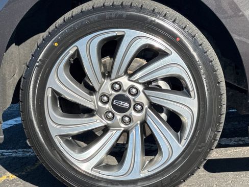 Used 2023 Lincoln Navigator Reserve image 29