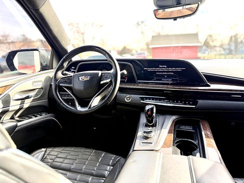 Used 2021 Cadillac Escalade Sport Platinum image 12